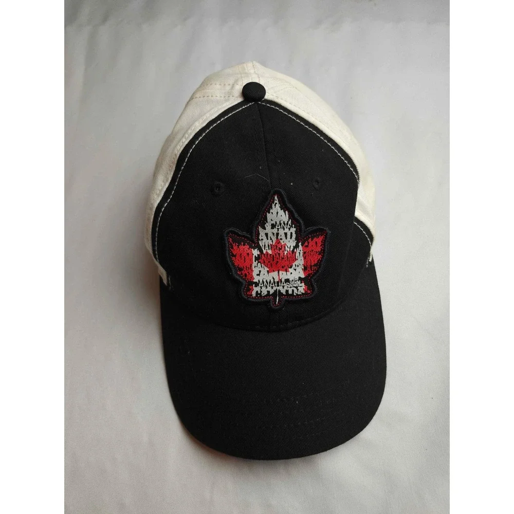 Disney Parks Epcot World Showcase Canada Hat Black Cream Plaid